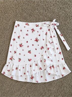 Ultra Flirt Floral Wrap Skirt – Size Medium